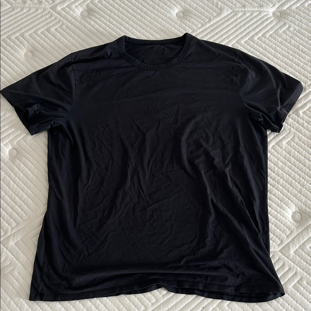 lululemon athletica Men's Dark Tee